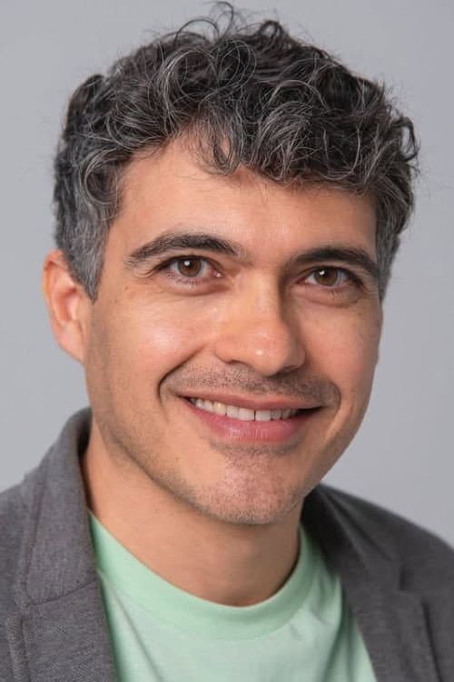 Evan Regueira profile