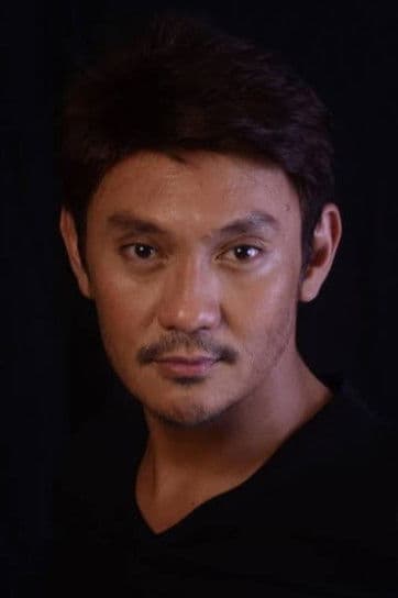 Roeder Camañag profile