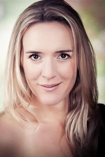 Pandora Clifford profile