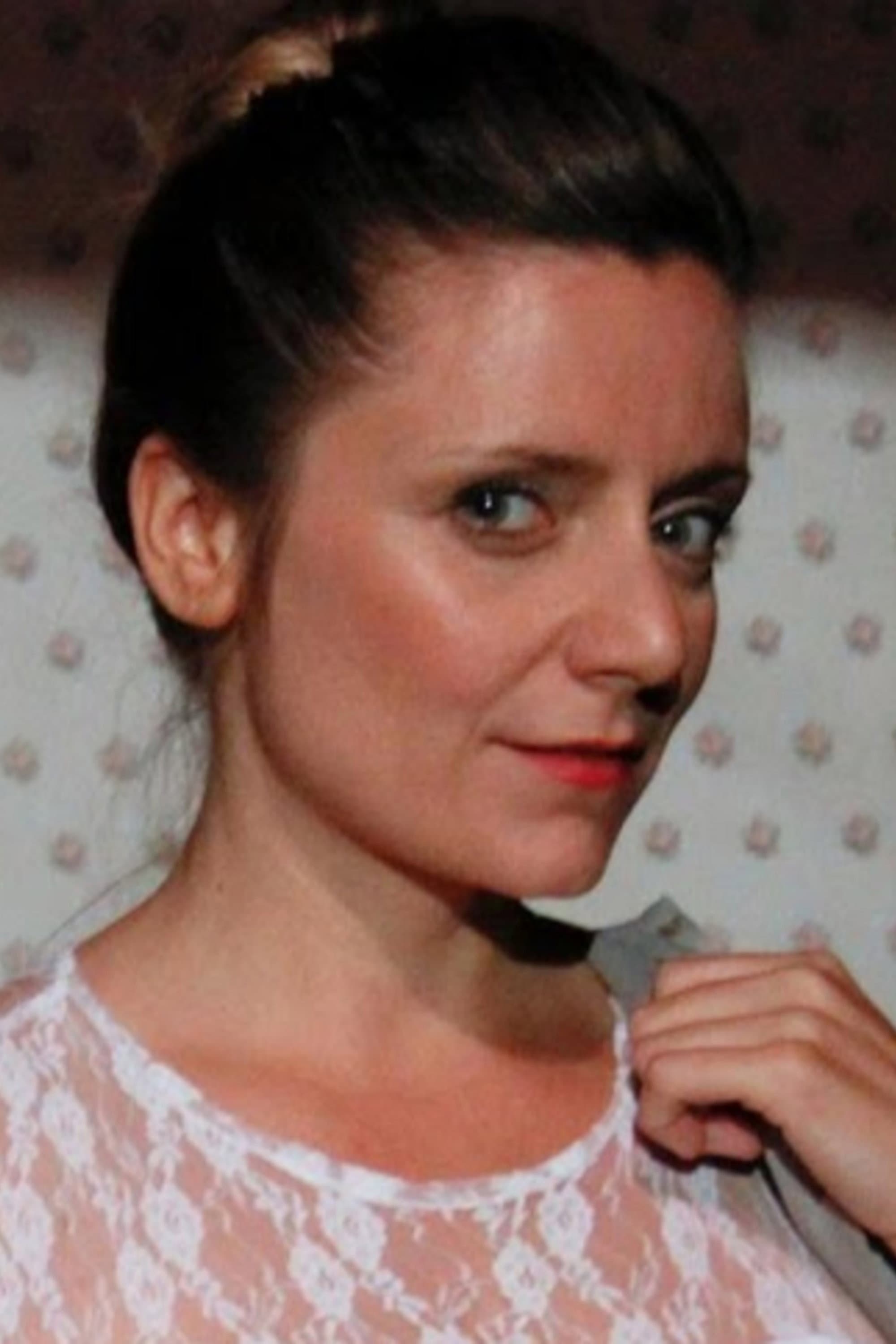 Paula Manzone profile