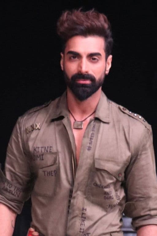 Tushar Kalia profile