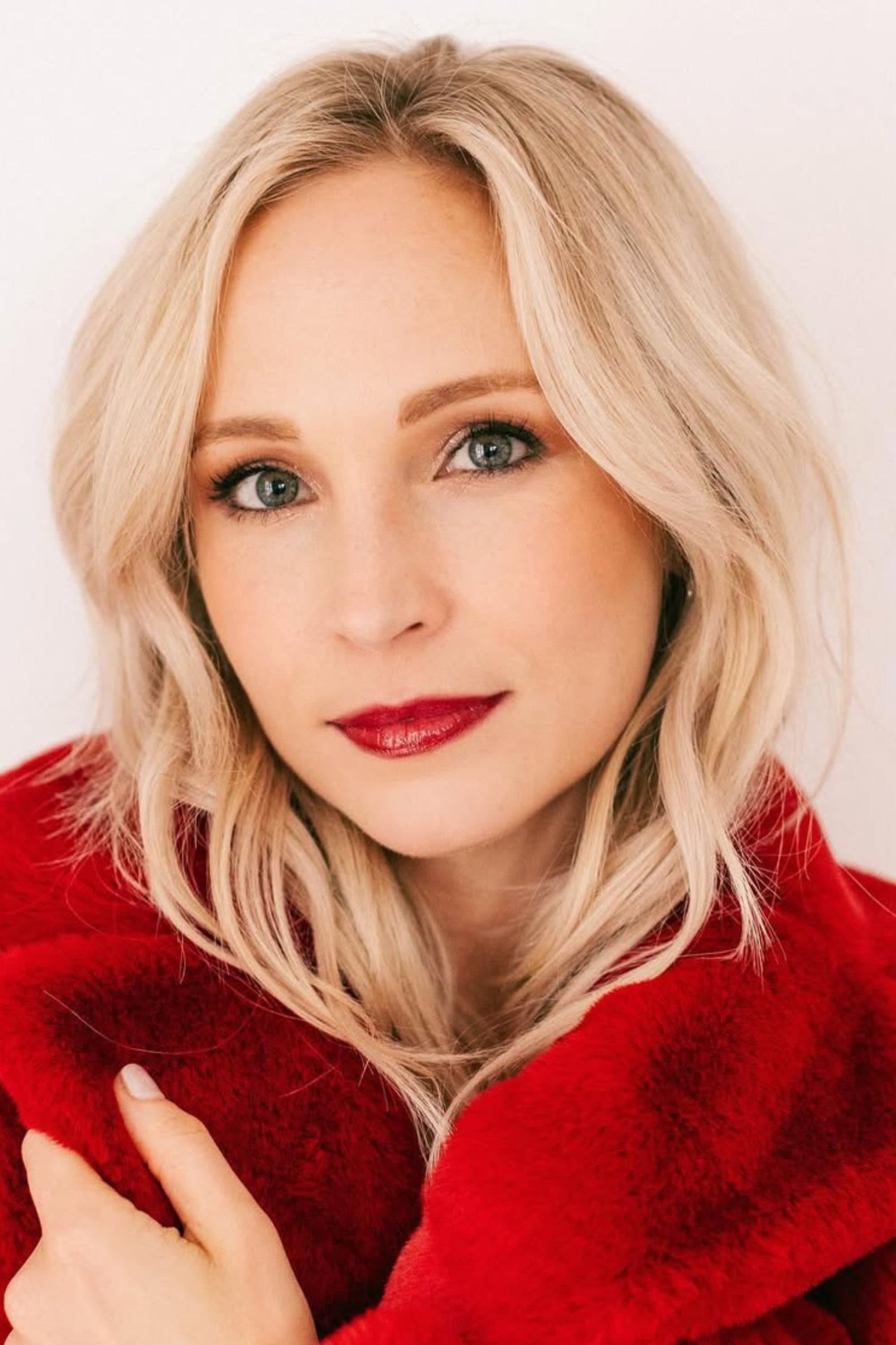 Candice King profile