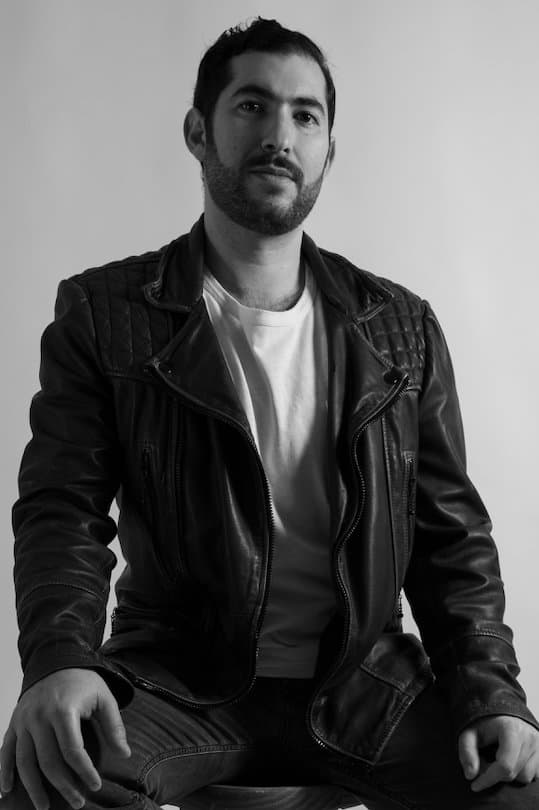 Jonathan Davis Arakelian profile