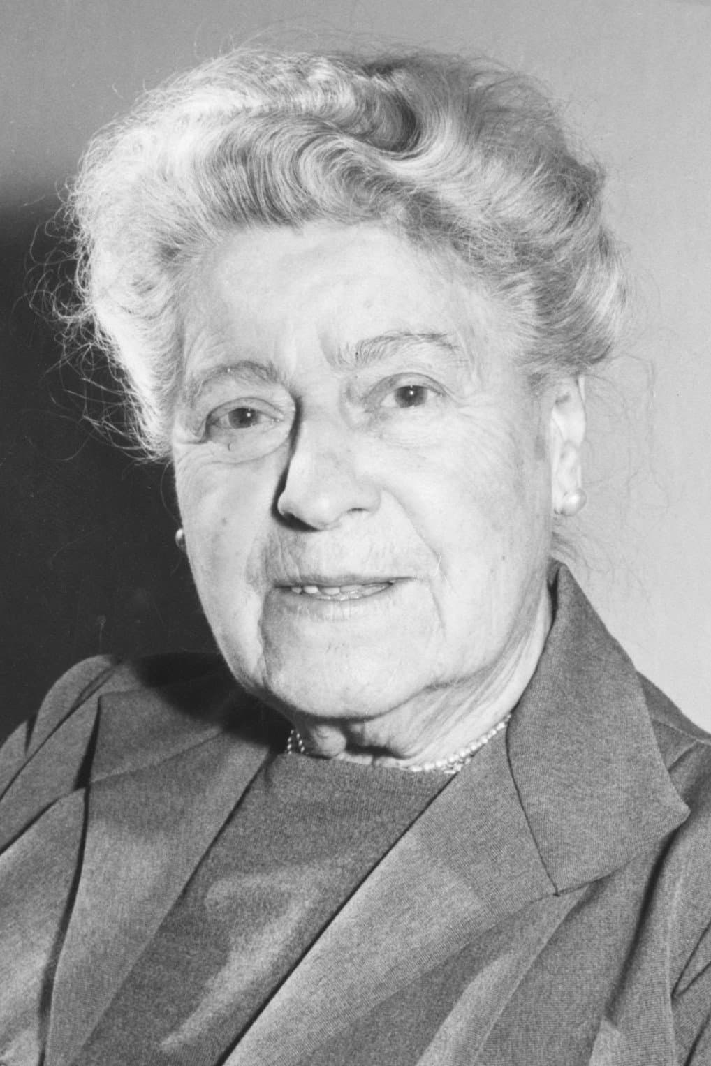 Rosa Albach-Retty profile