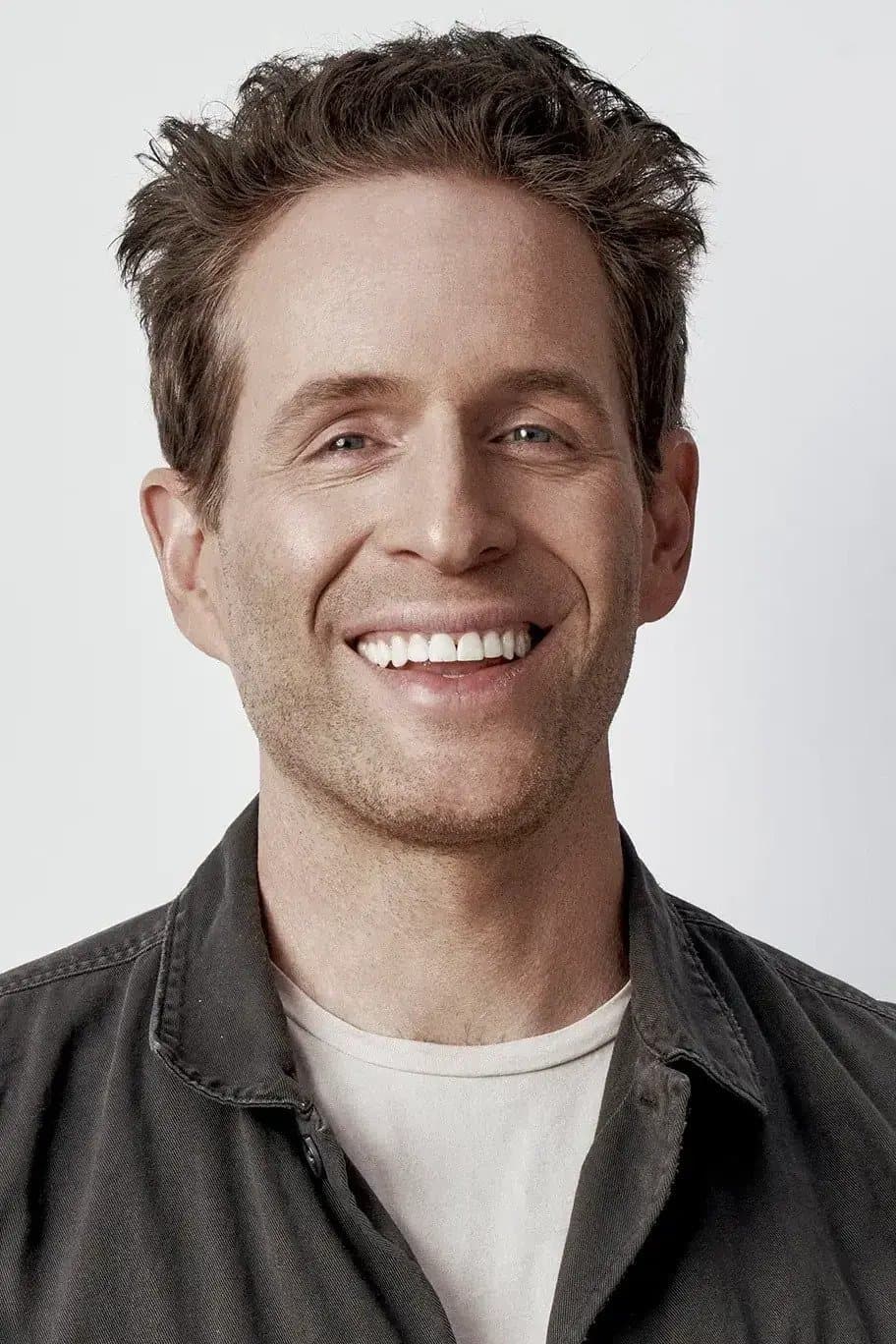 Glenn Howerton profile
