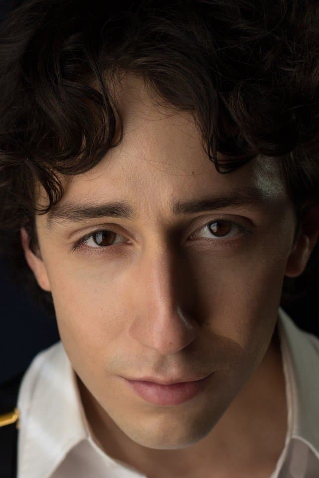 Teo Olivares profile