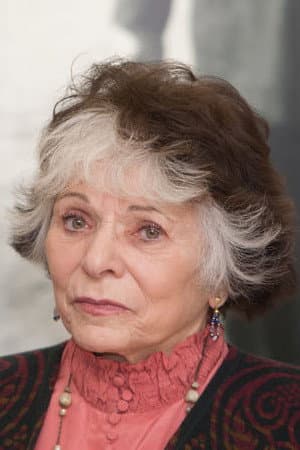 Pola Chapelle profile