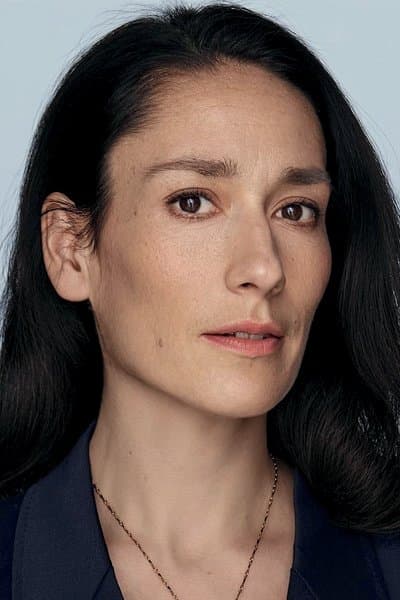 Sian Clifford profile