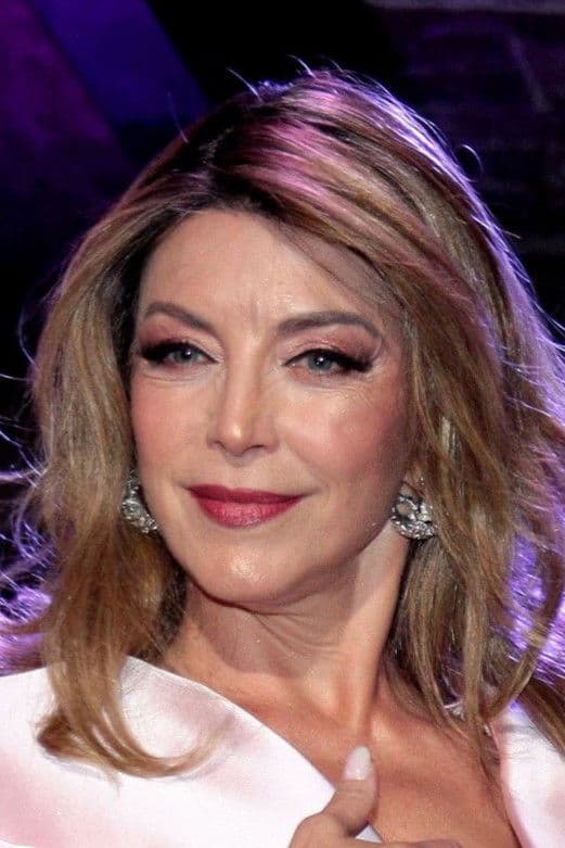 Laura Flores profile