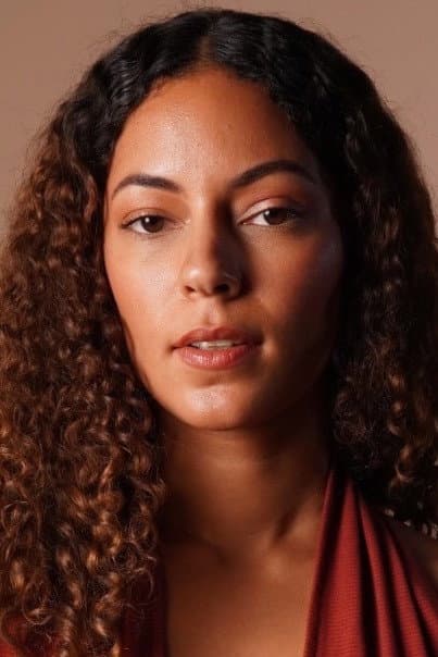 Camila Santana profile