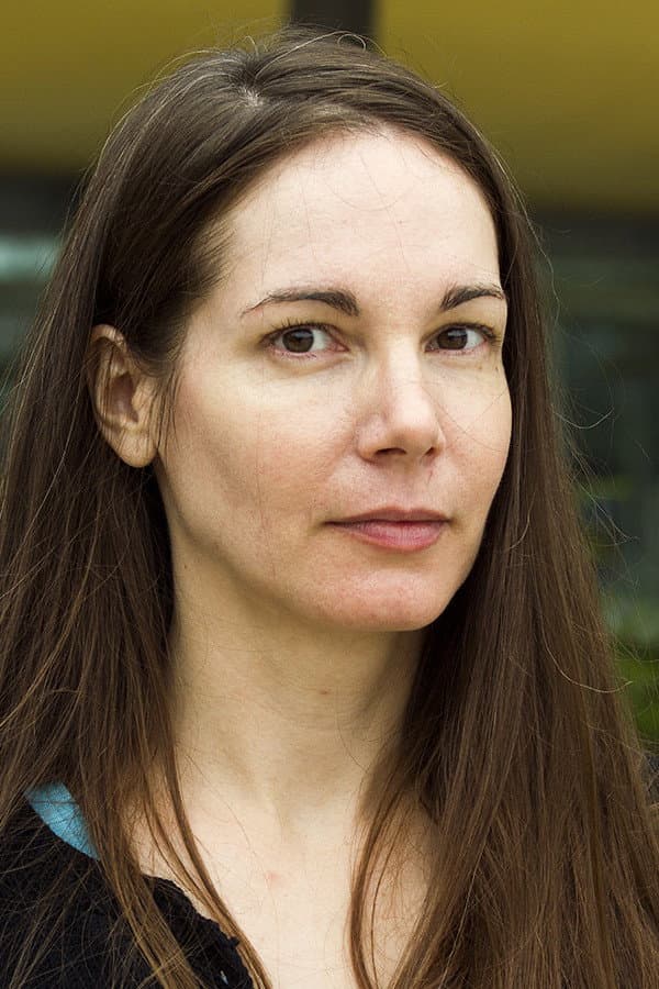 Isabelle Favez profile