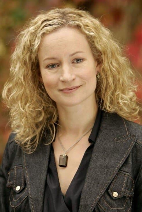 Lorraine Pilkington profile