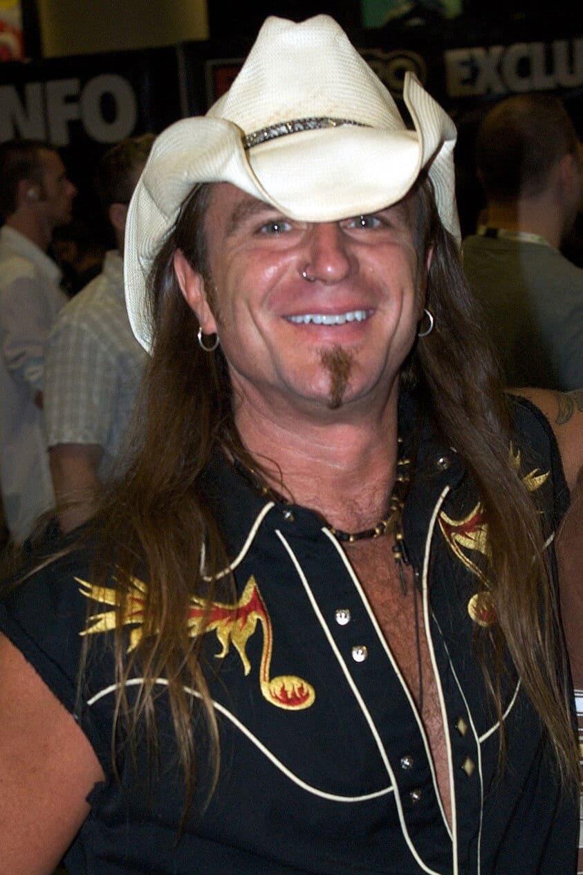 Scott McNeil profile