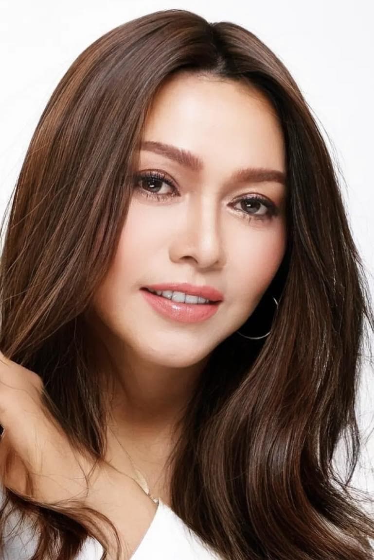 Wipawee Charoenpura profile