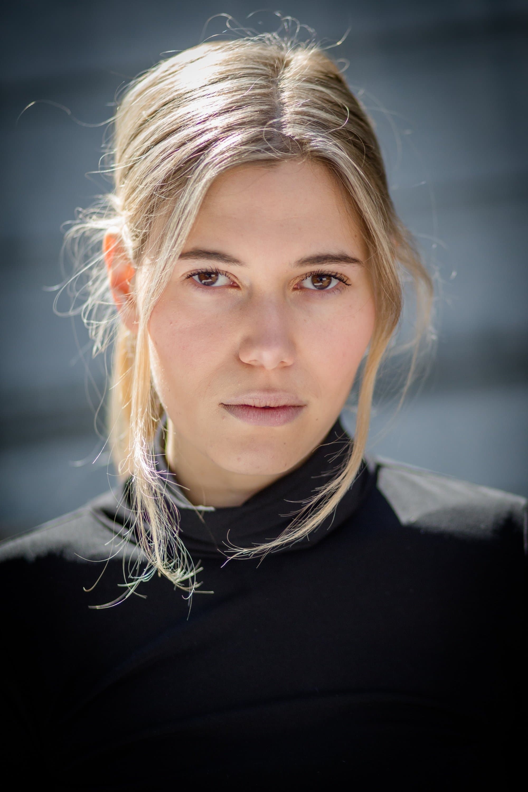 Bella Glanville profile