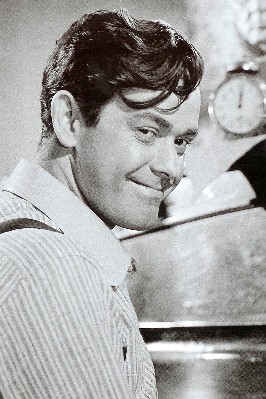 Anselmo Duarte profile