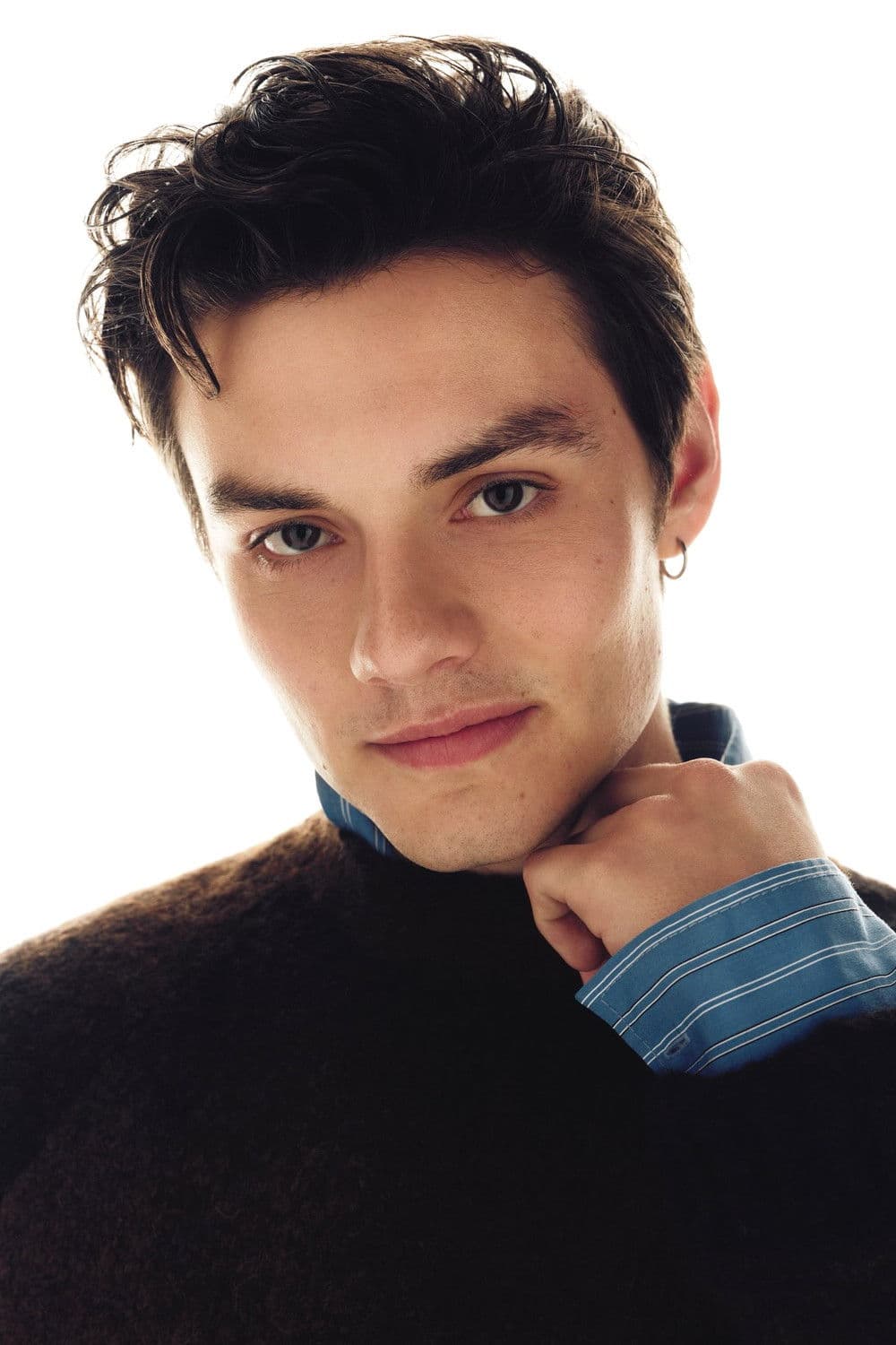 Louis Partridge profile