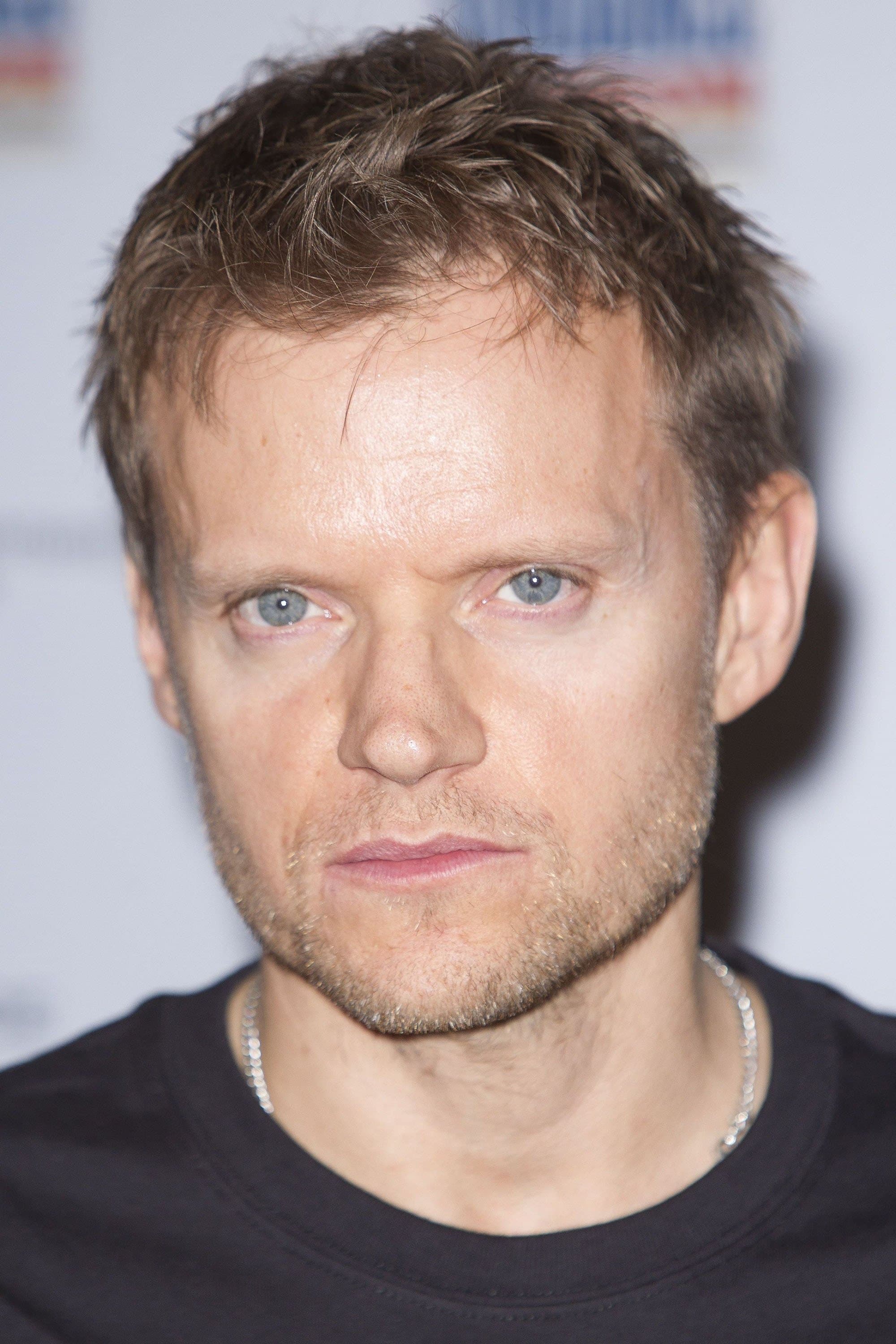 Marc Warren profile