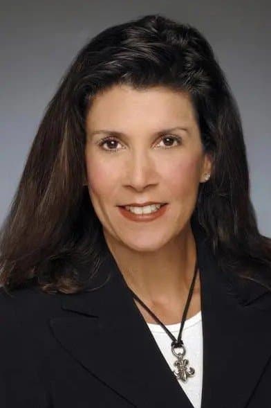 Shelley Ross profile