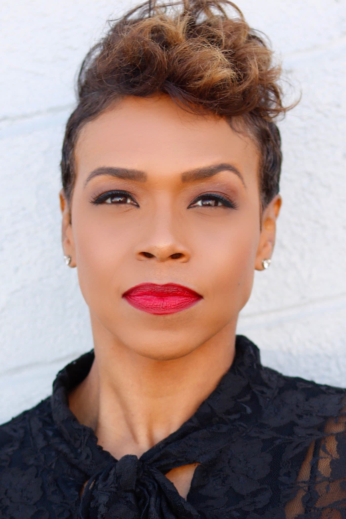 Gillian White profile