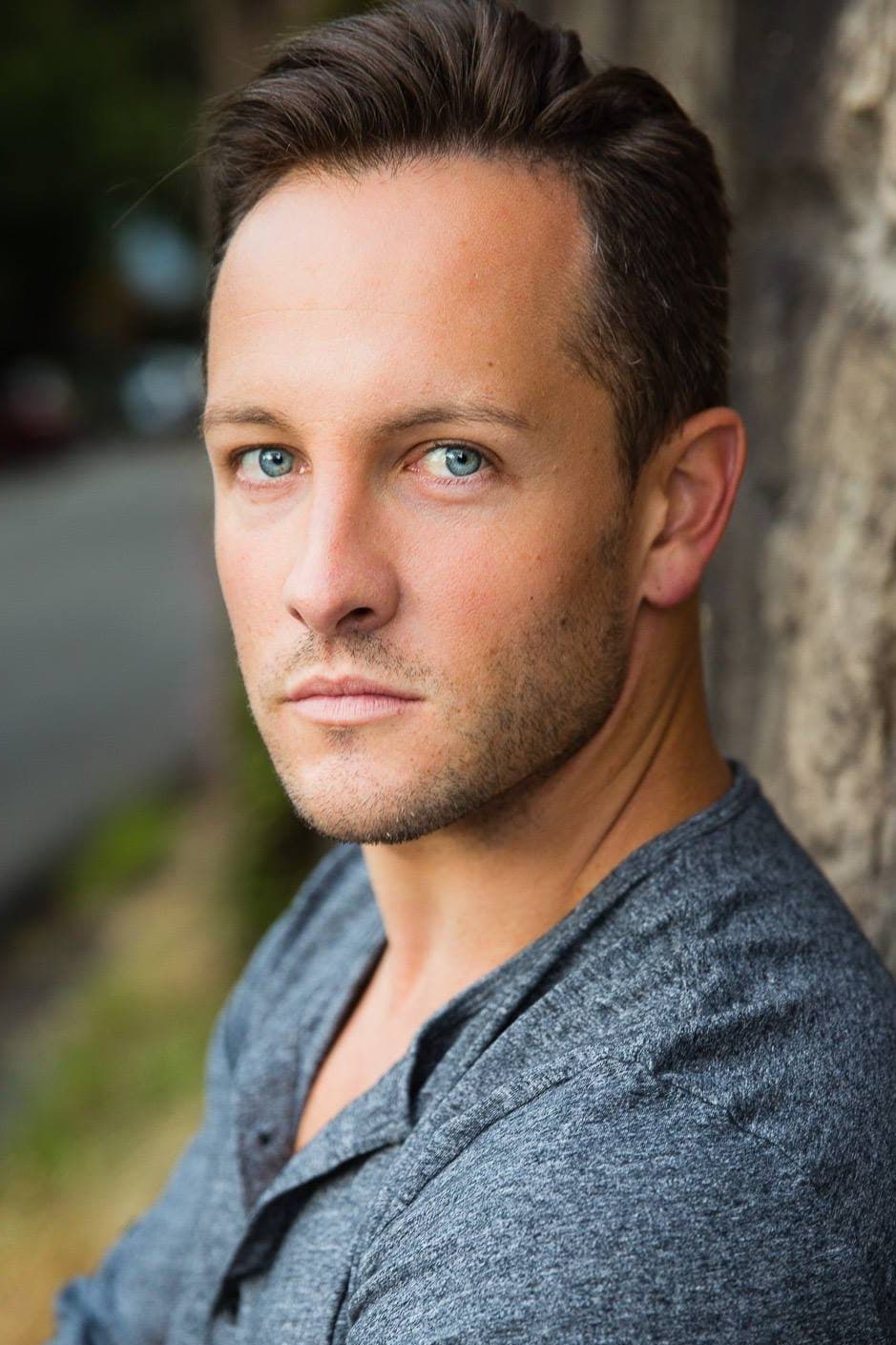 Simon McLachlan profile