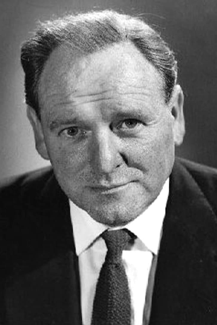 Bernard Lee profile