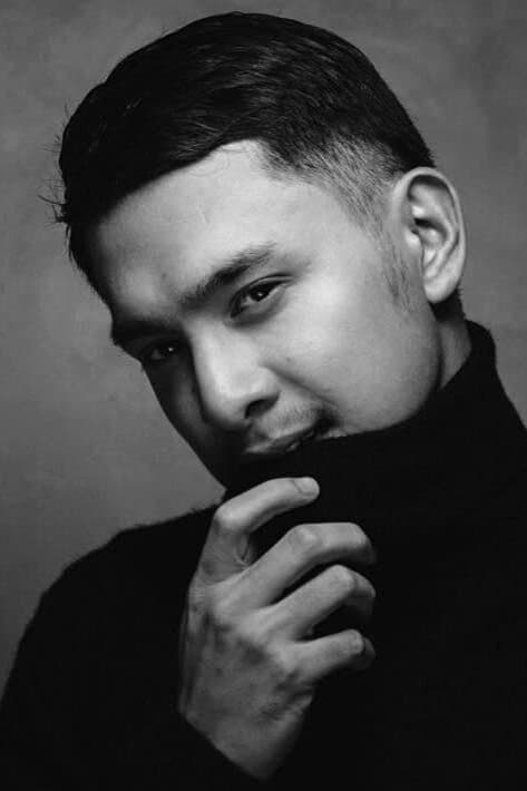 Sandino Martin profile