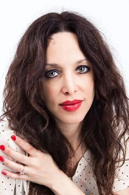 Nicole Arlyn profile