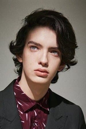 Kodi Smit-McPhee profile