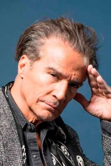 René Casados profile