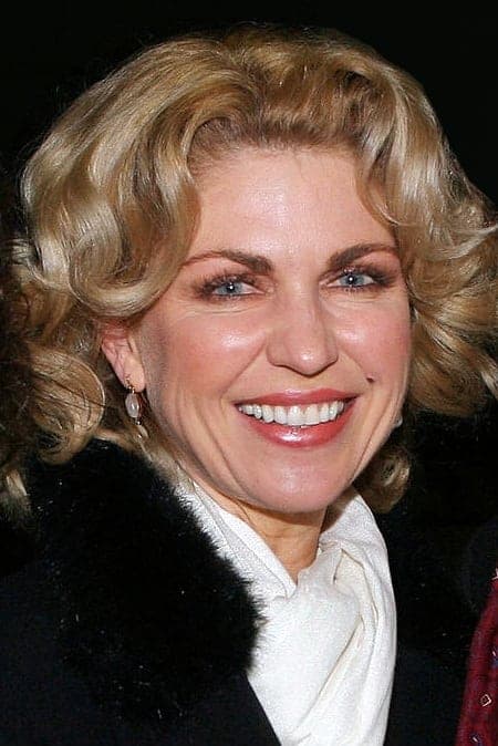 Julieanne Newbould profile