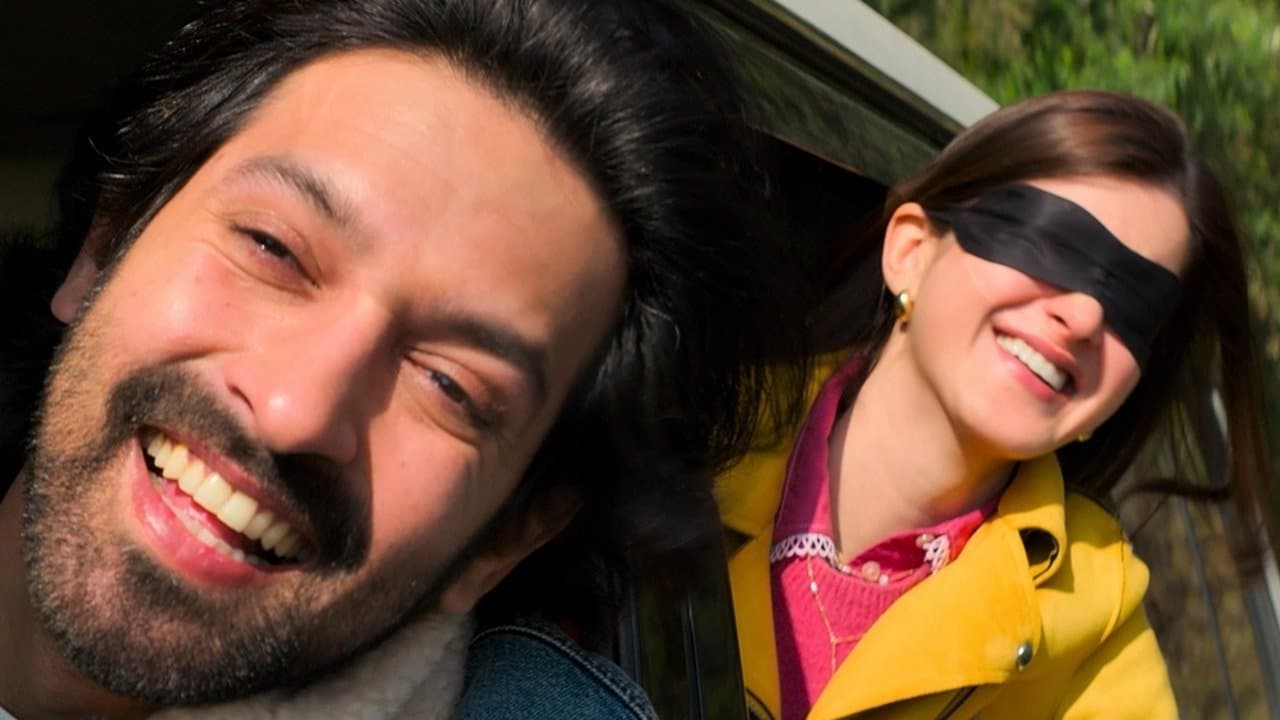 Aankhon Ki Gustaakhiyan backdrop