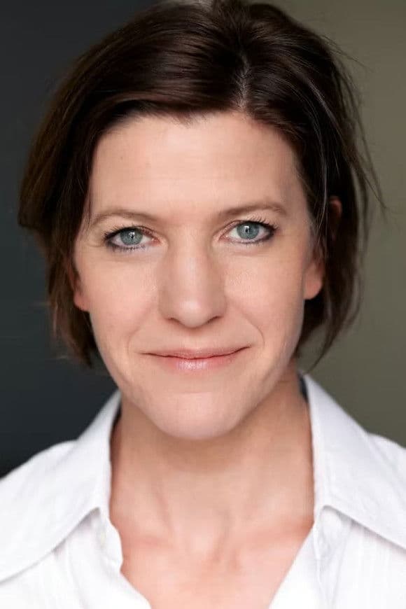 Hélène Pierre profile