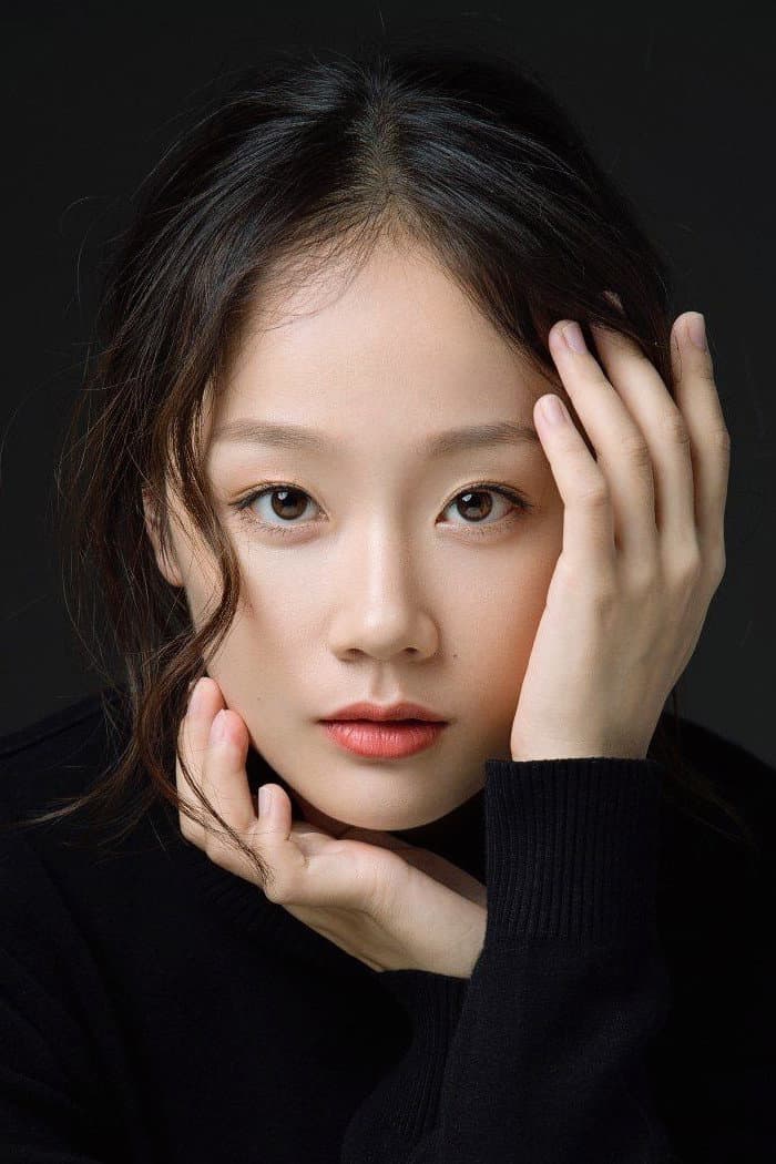 Zhang Xinyi profile