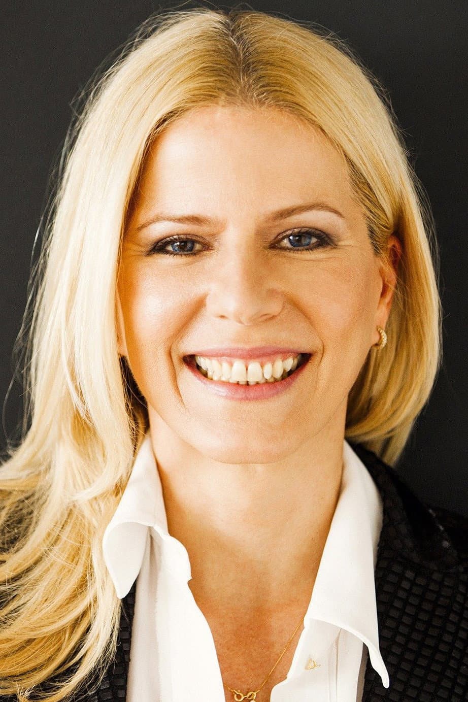 Paula Toller profile