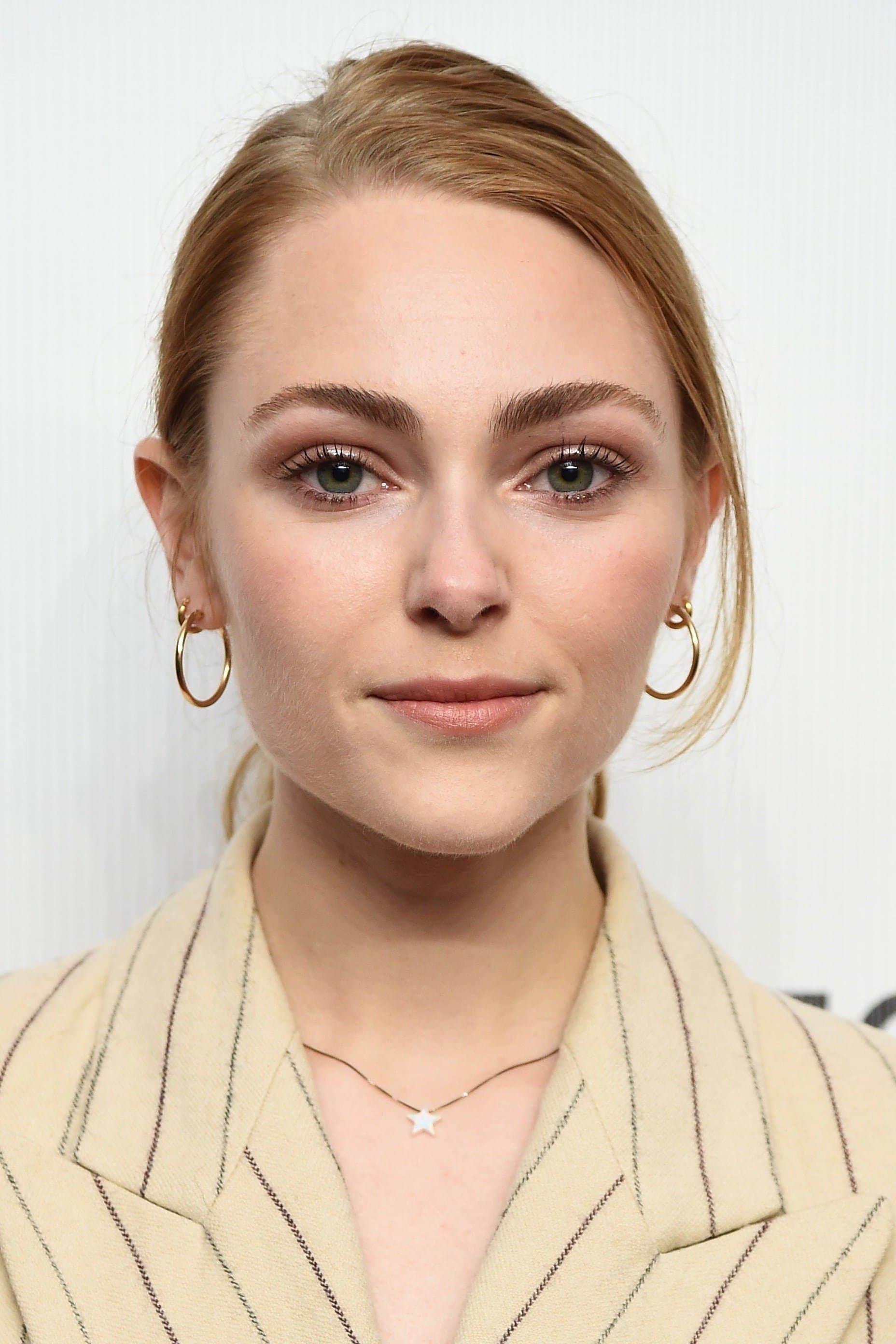 AnnaSophia Robb profile