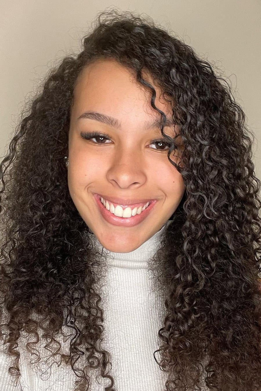 Júlia Olliver profile