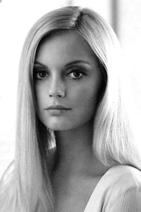 Alexandra Hay profile