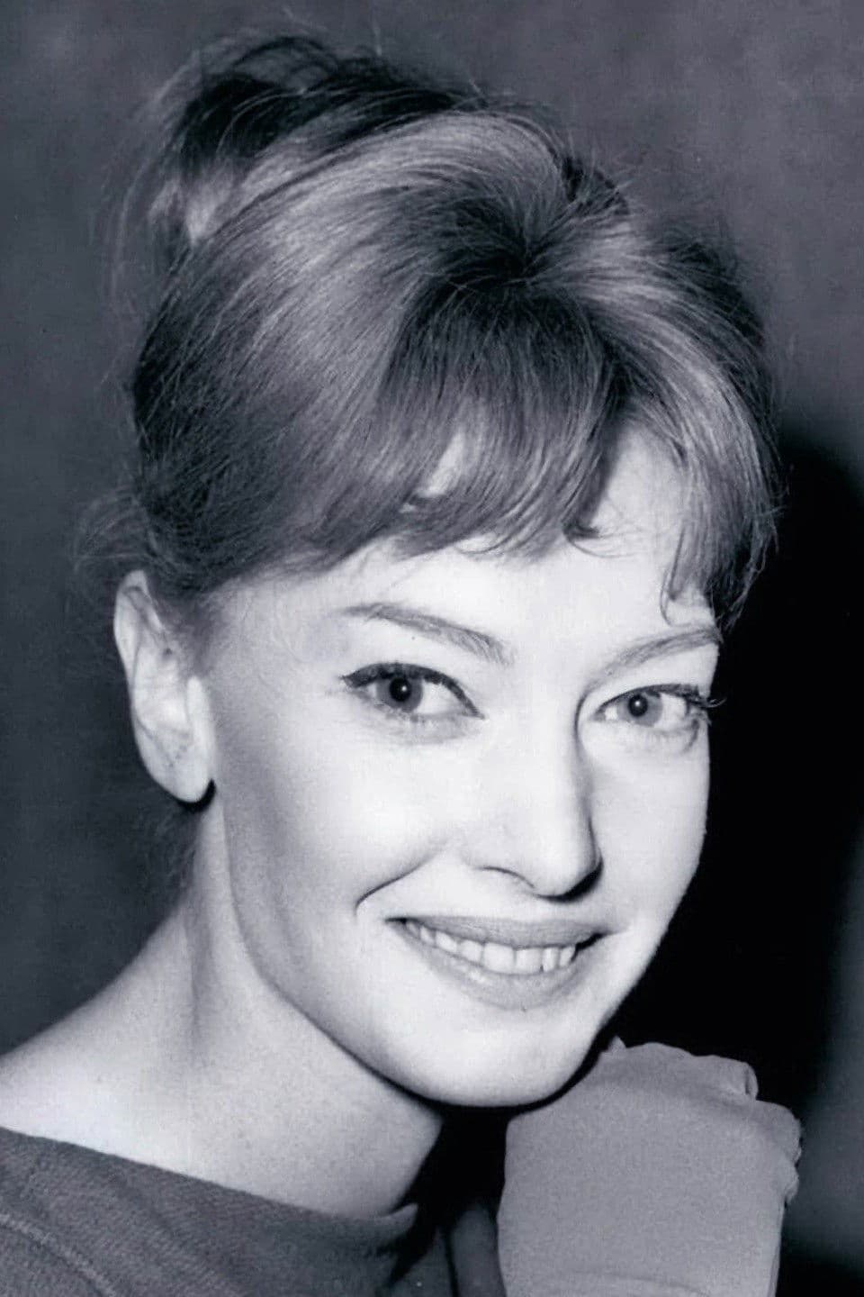 Jeannie Carson profile