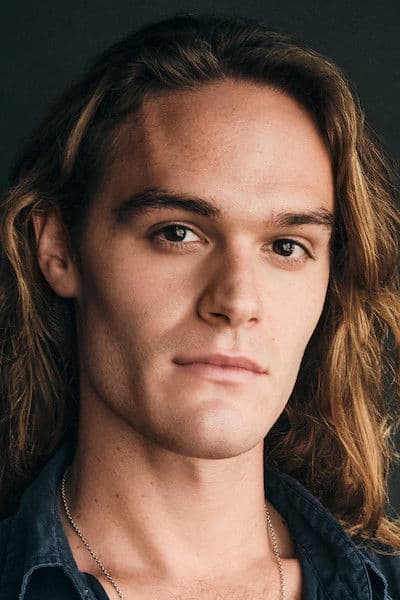 Pierce Wallace profile