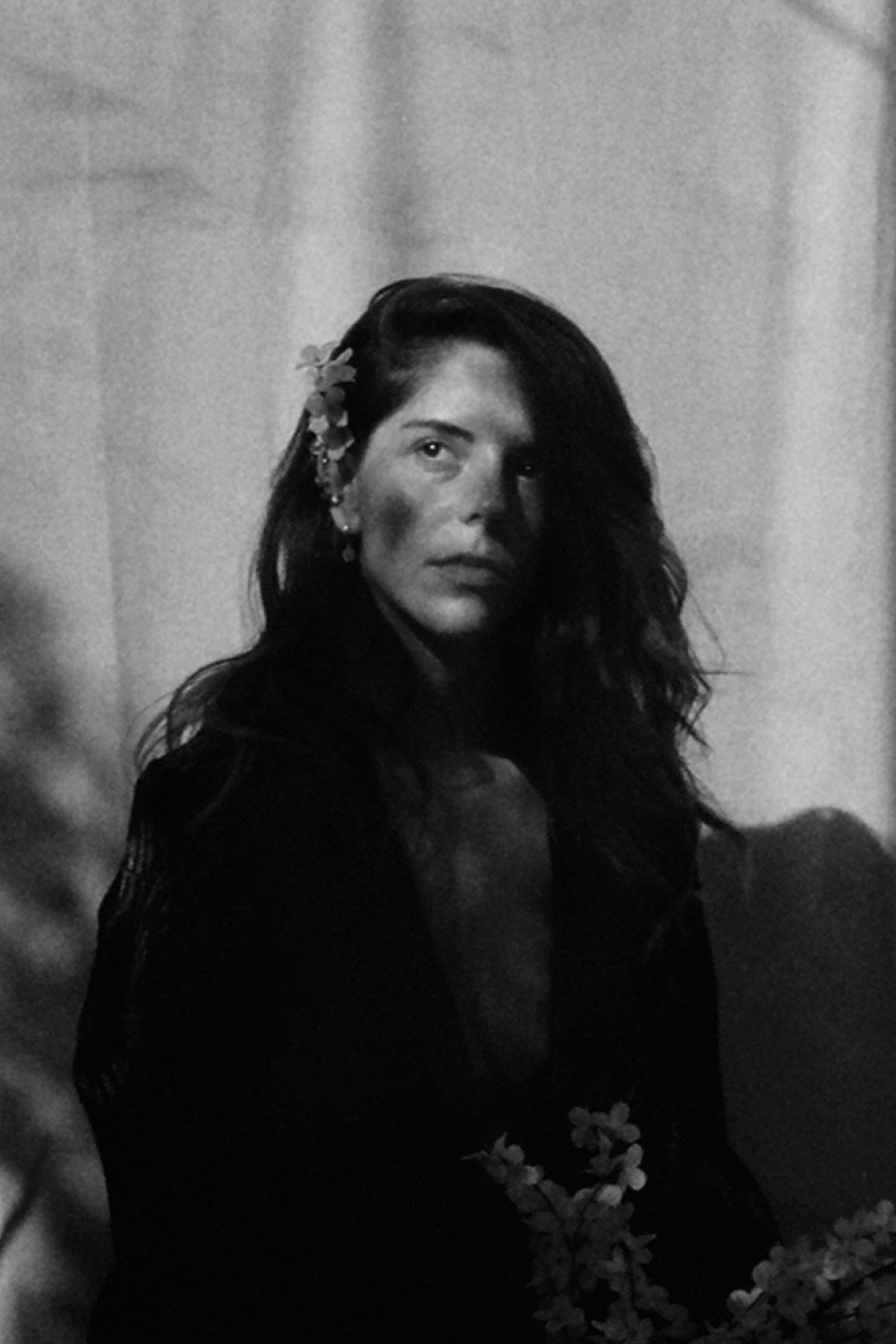 Laís Sambugaro profile