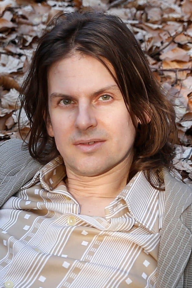 Andrew Robertson profile