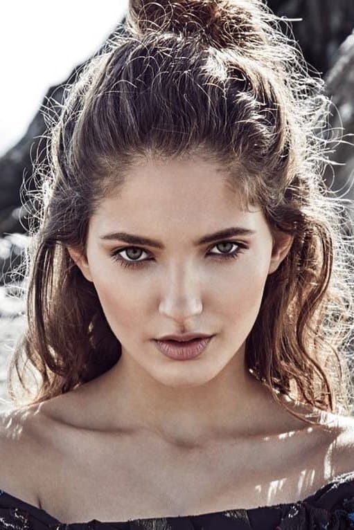 Sara Sandeva profile