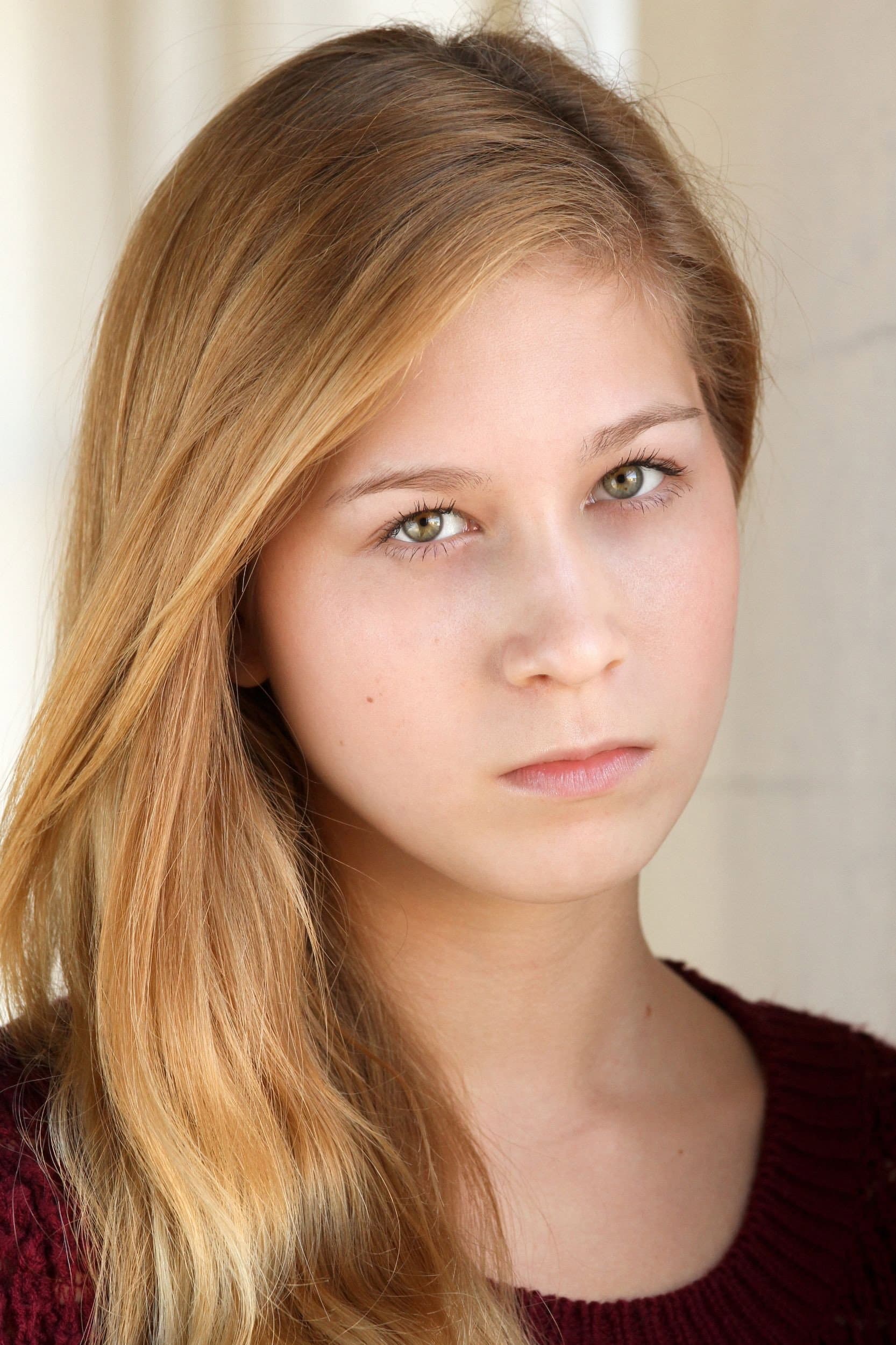 Demi Baumann profile