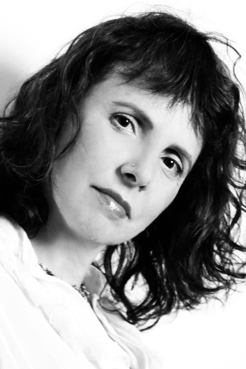 Eliane Caffé profile