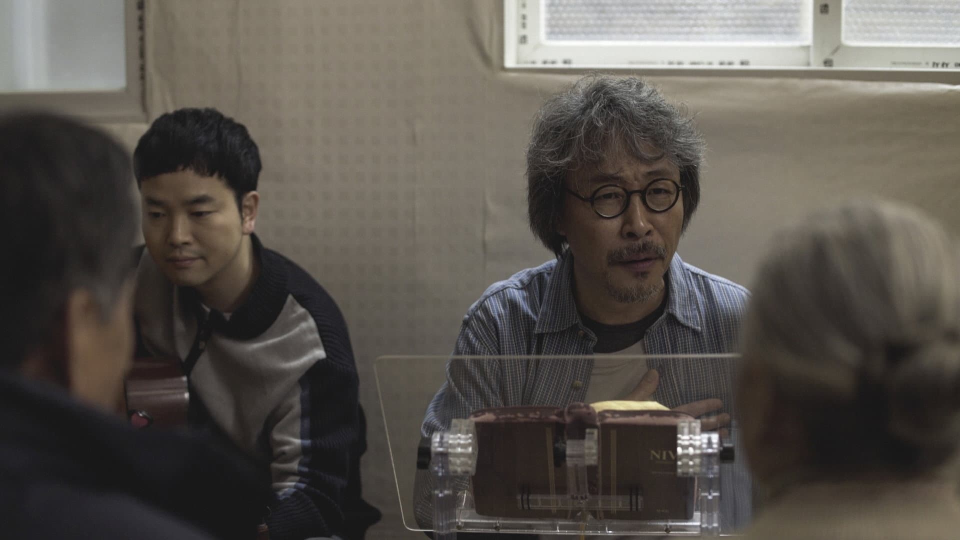 Romans 8:37 backdrop