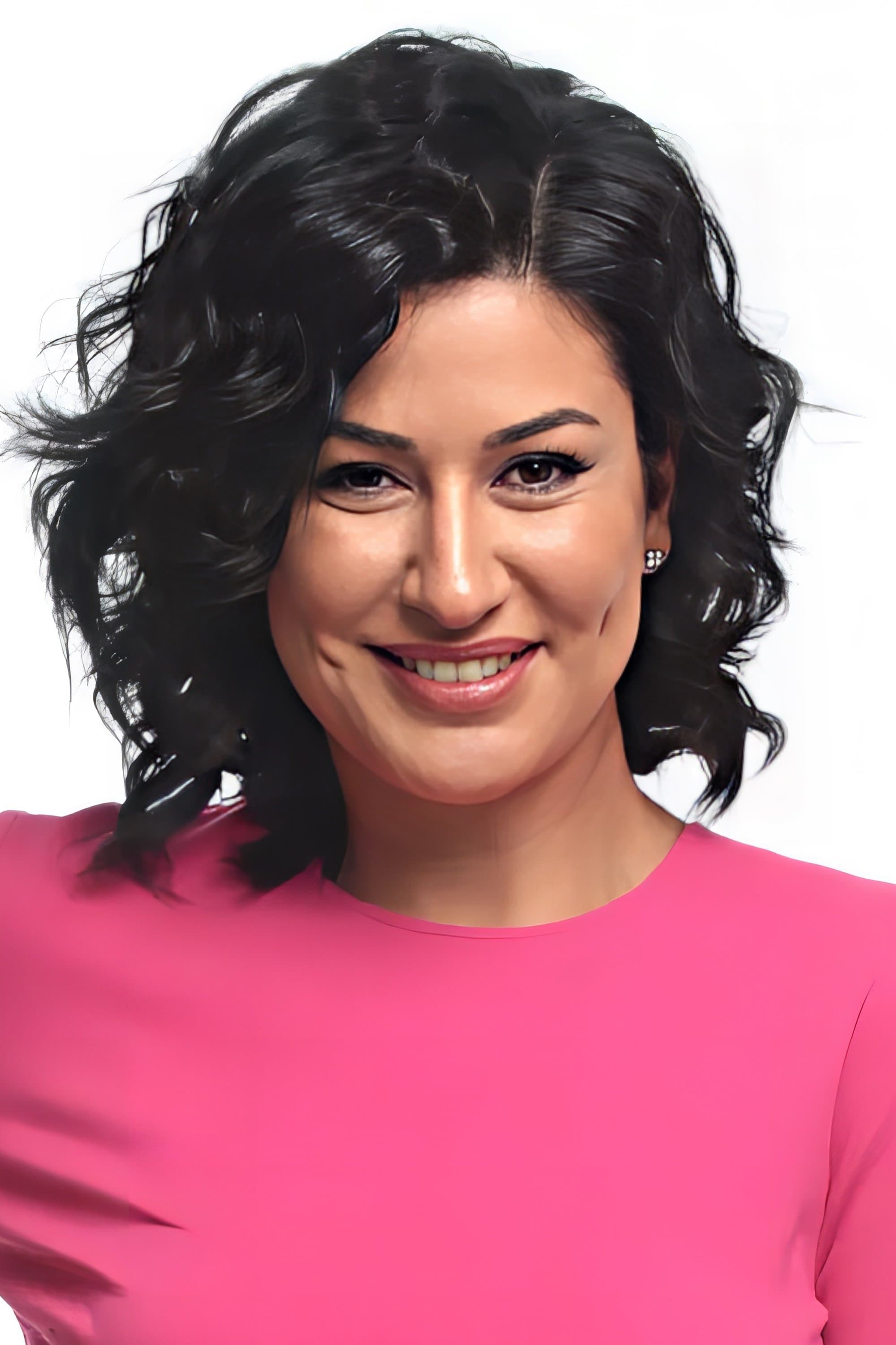 İclal Aydın profile