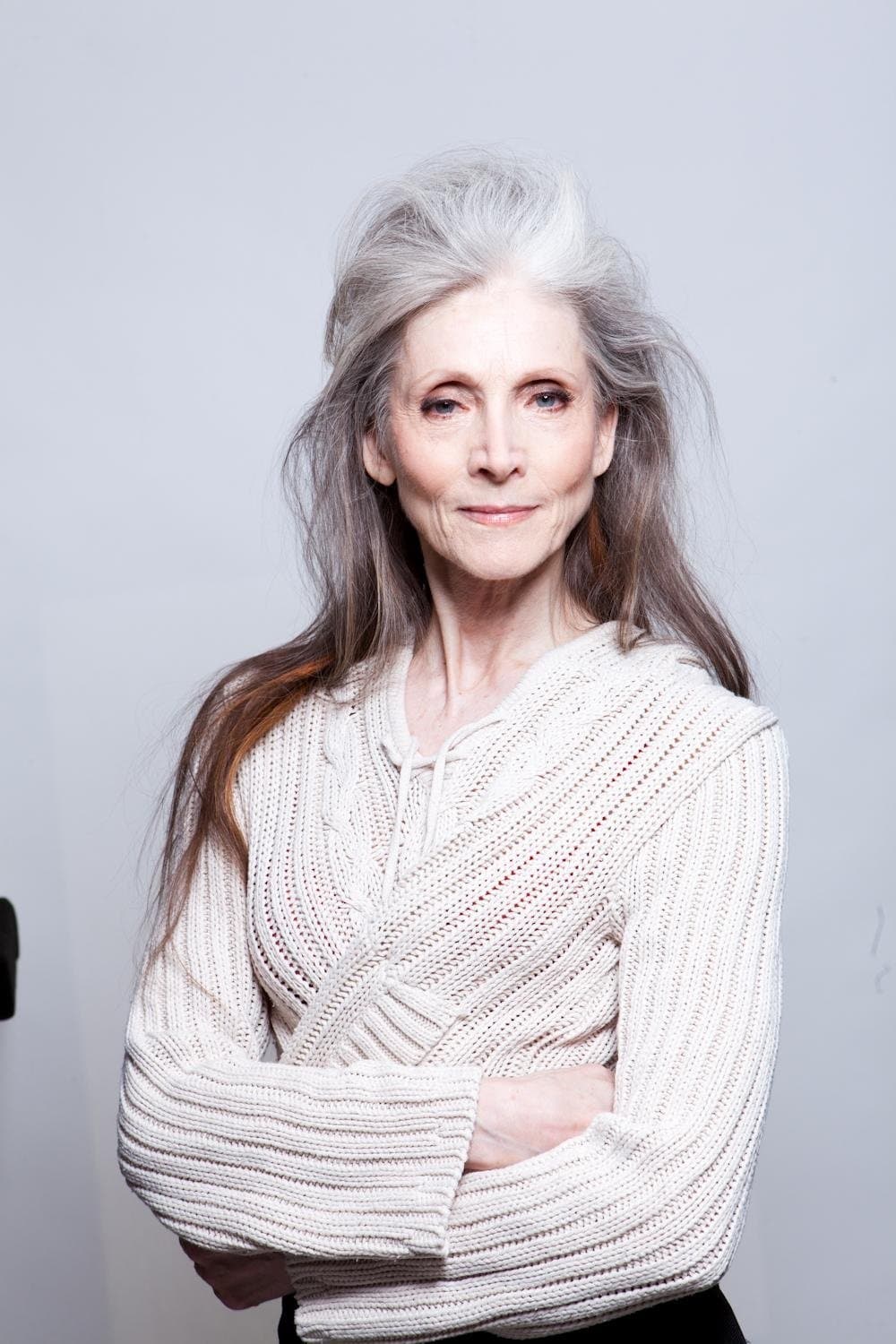 Eveline Hall profile