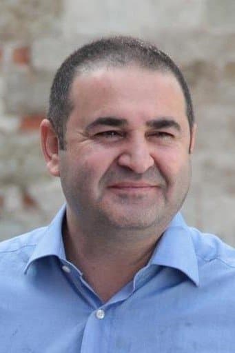 Şafak Sezer profile