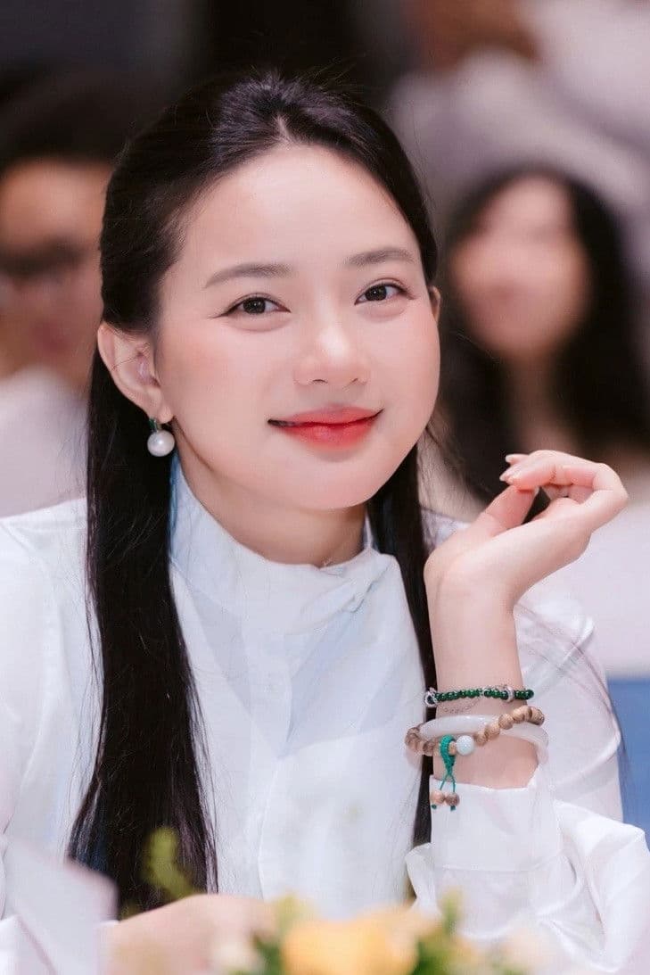 Phan Nhu Thao profile